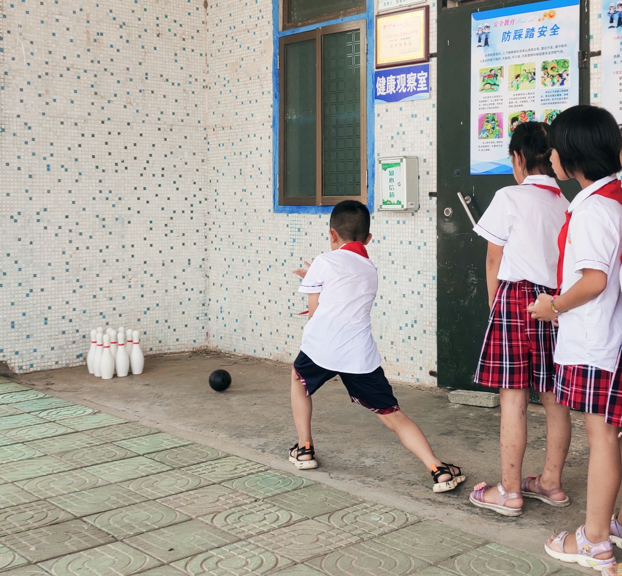 時間：2021年5月31日；地點：分界小學(xué)；主辦單位：團(tuán)縣委；活動主題：遂溪縣2021年“慶六一 講安全”鄉(xiāng)村小學(xué)校園安全自護(hù)教育游園活動4.jpg